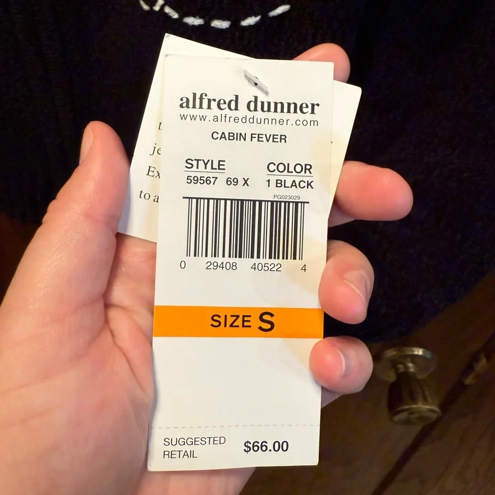 Black and White Alfred Dunner Snowflake Women's Sweater-New
